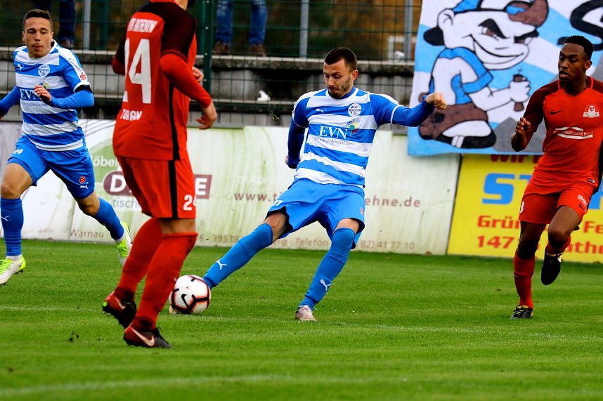 Zwei Tore und drei Punkte f&uuml;r Wacker