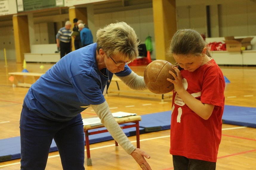 Zweiter Sensomotorischer Test in der Nordh&auml;user Ballspielhalle