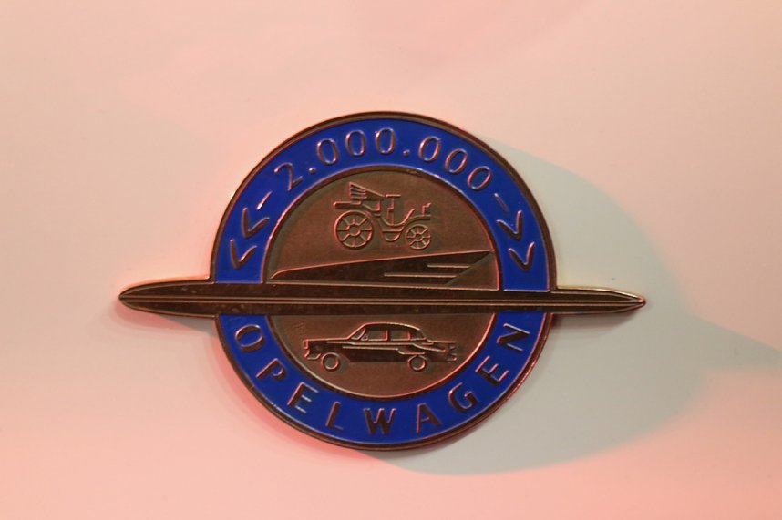 Er&ouml;ffnung des Opel-Autohauses