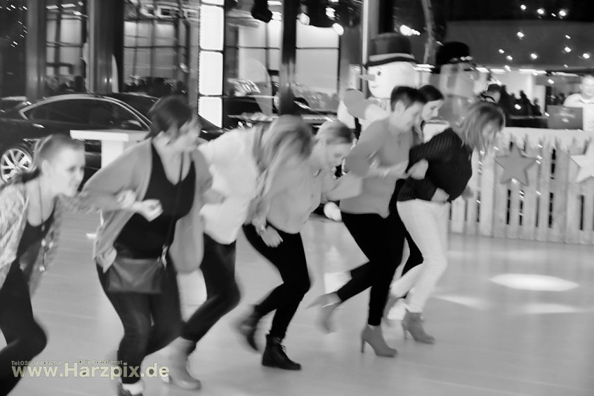 H&uuml;ttengaudi bei Autohaus Peter