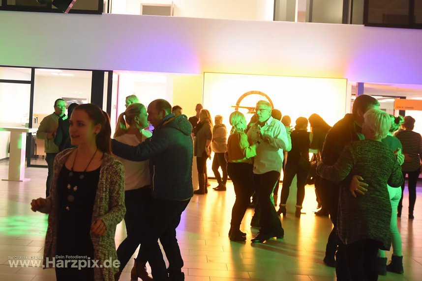 H&uuml;ttengaudi bei Autohaus Peter