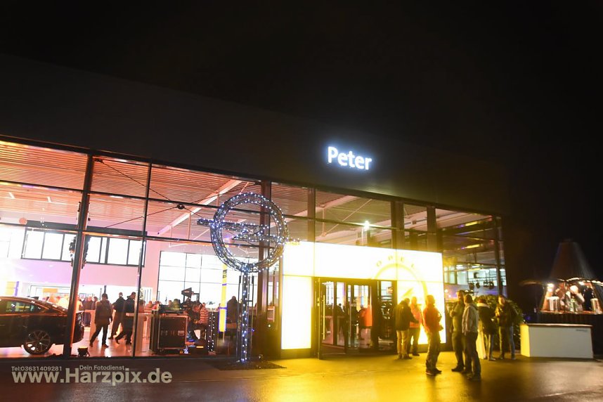 H&uuml;ttengaudi bei Autohaus Peter