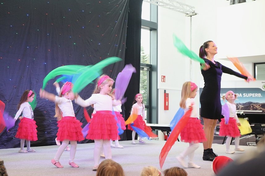 Singen, tanzen, spielen in der Skoda-Autowelt