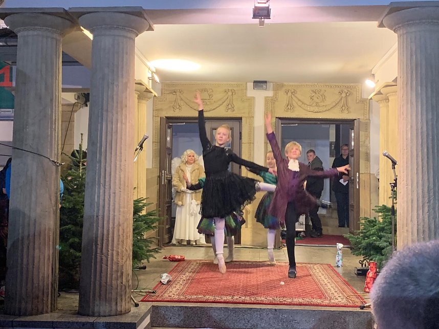 Das Jahr 2018 l&auml;sst das Tanzstudio Radeva wieder traditionell mit dem Ballettm&auml;rchen ausklingen und verspricht allen Zuschauern eine wundersch&ouml;ne Auff&uuml;hrung.