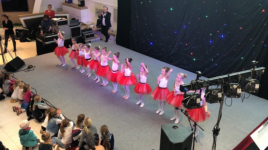 Das Jahr 2018 l&auml;sst das Tanzstudio Radeva wieder traditionell mit dem Ballettm&auml;rchen ausklingen und verspricht allen Zuschauern eine wundersch&ouml;ne Auff&uuml;hrung.
