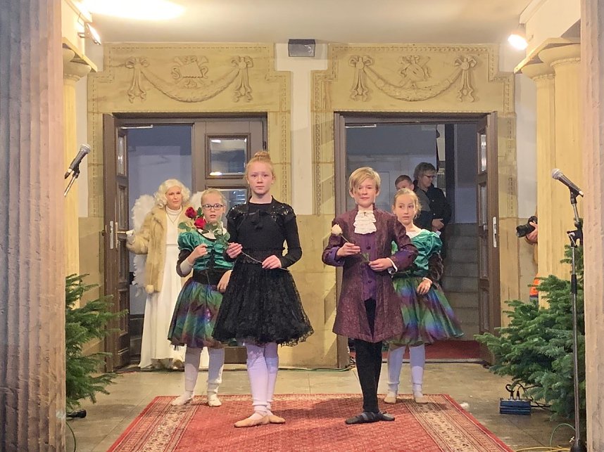 Das Jahr 2018 l&auml;sst das Tanzstudio Radeva wieder traditionell mit dem Ballettm&auml;rchen ausklingen und verspricht allen Zuschauern eine wundersch&ouml;ne Auff&uuml;hrung.