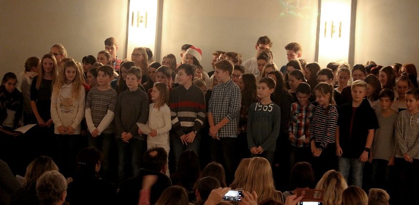 Besinnlicher Weihnachtsabend im Humboldt-Gymnasium