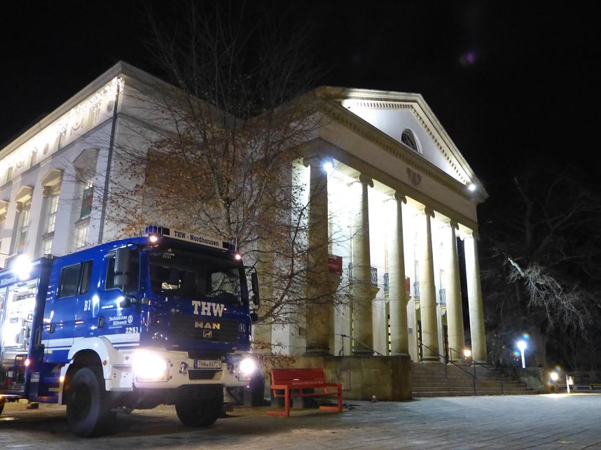 Aufregung am Theater-Adventskalender bei T&uuml;rchen No. 8