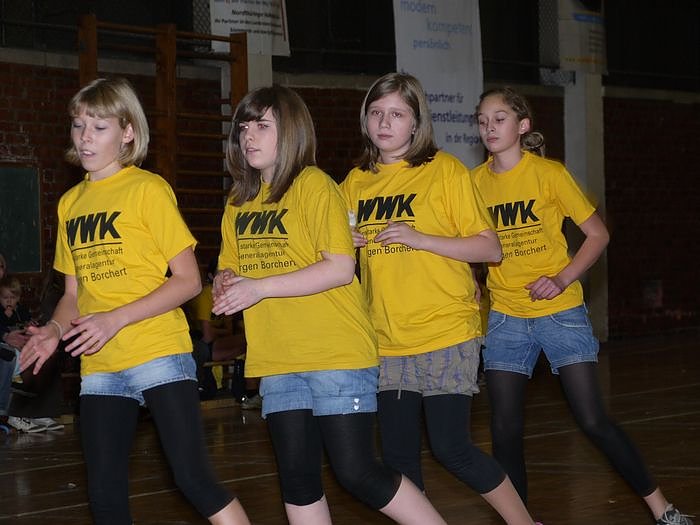 Halle &uuml;bergeben