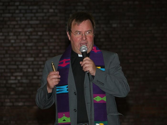 Halle &uuml;bergeben