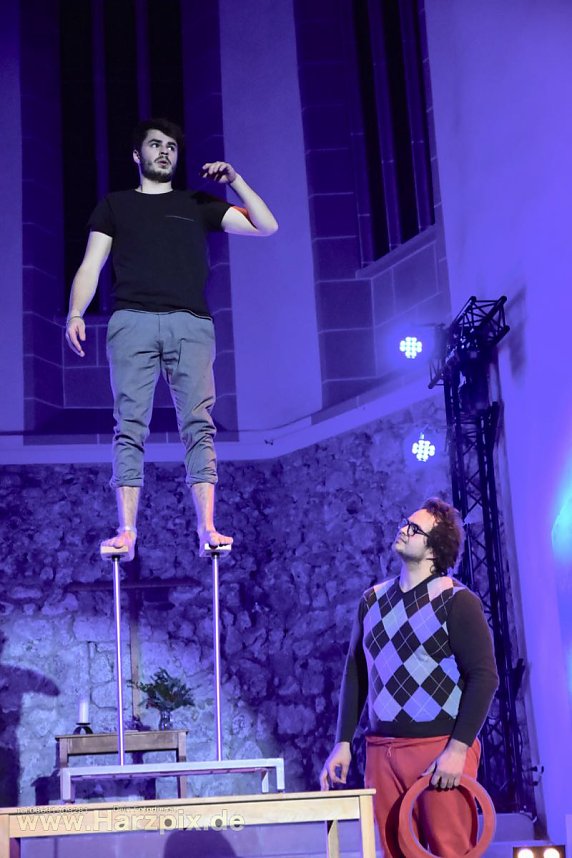 Drei Salto f&uuml;r Aschenbr&ouml;del