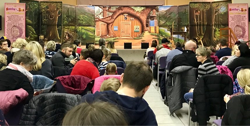 "Mascha und der B&auml;r" in Sundhausen