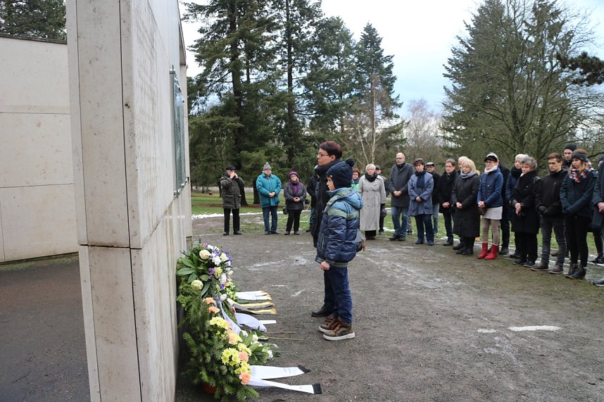 Gedenken auf dem Ehrenfriedhof