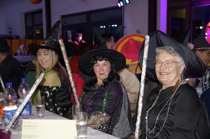 N&auml;rrisches Treiben in Urbach