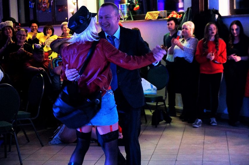 N&auml;rrisches Treiben in Urbach