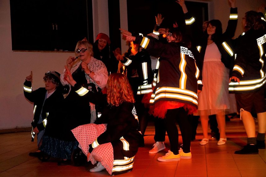 N&auml;rrisches Treiben in Urbach