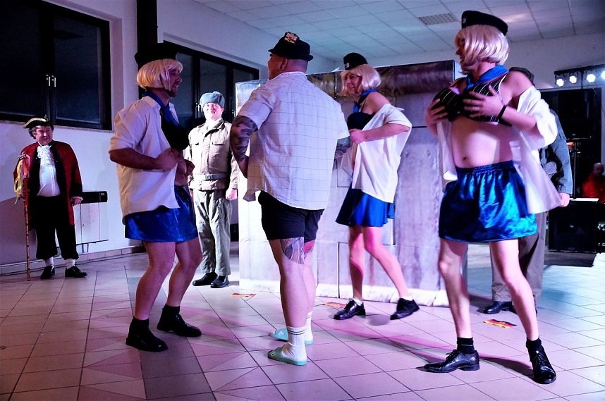 N&auml;rrisches Treiben in Urbach