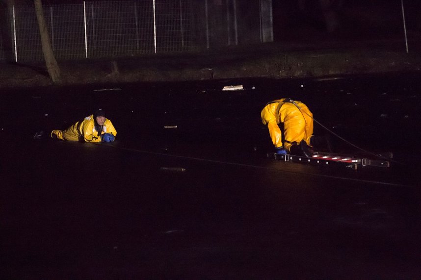 Aus eiskalten Fluten gerettet