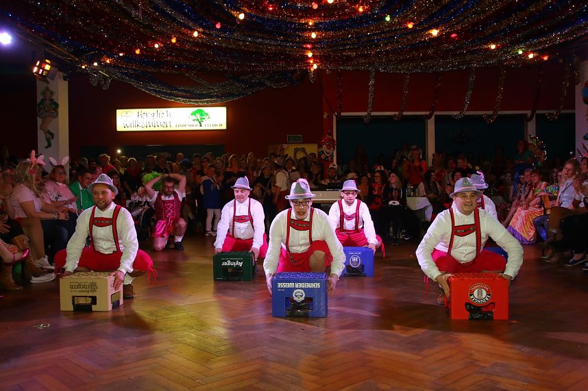 M&auml;nnerballett on Tour