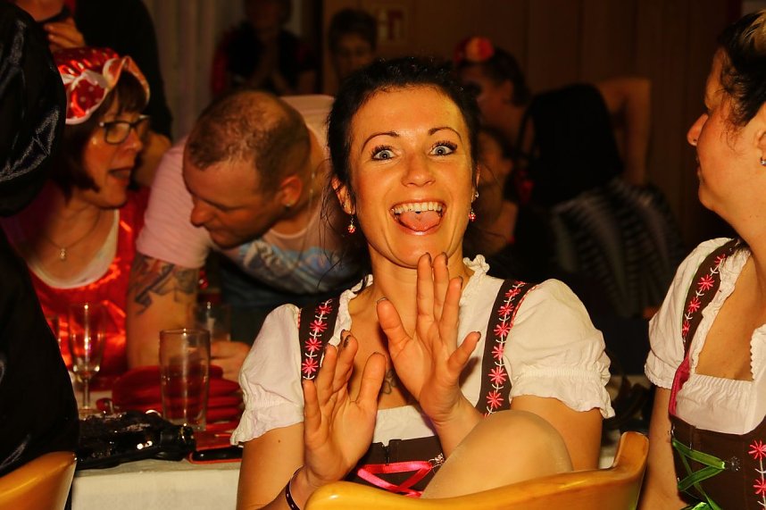 M&auml;nnerballett on Tour