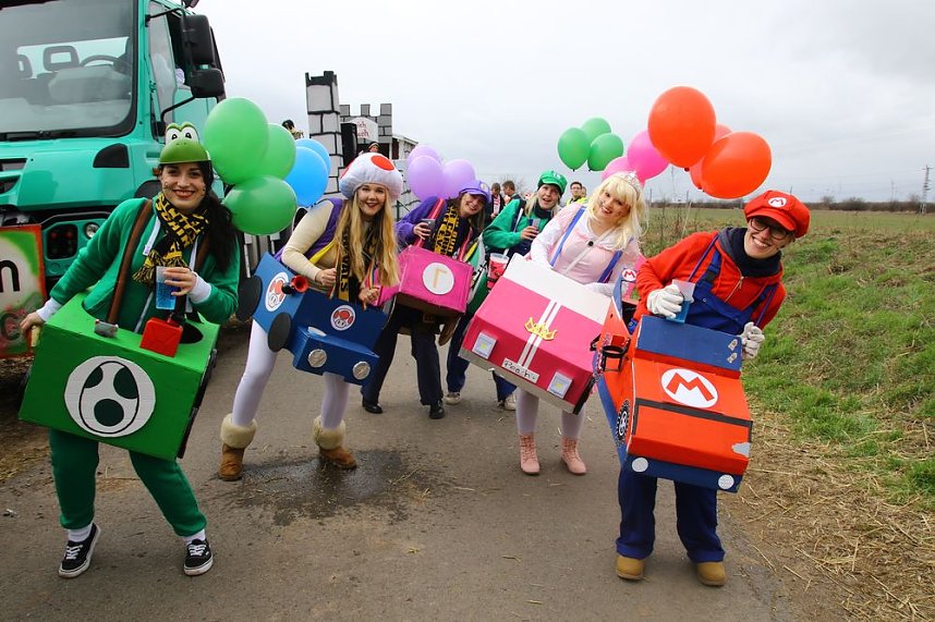 Festumzug zum 50. Jubil&auml;um in Wollersleben