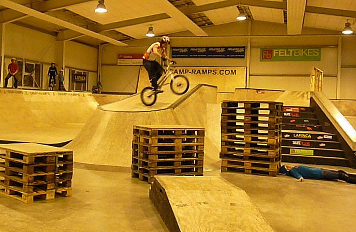 "Bikes in Motion" in der Skaterhalle Sondershausen