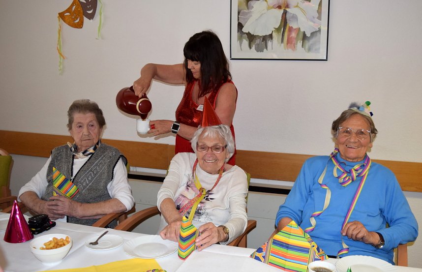 Rosenmontag im DRK-Pflegeheim