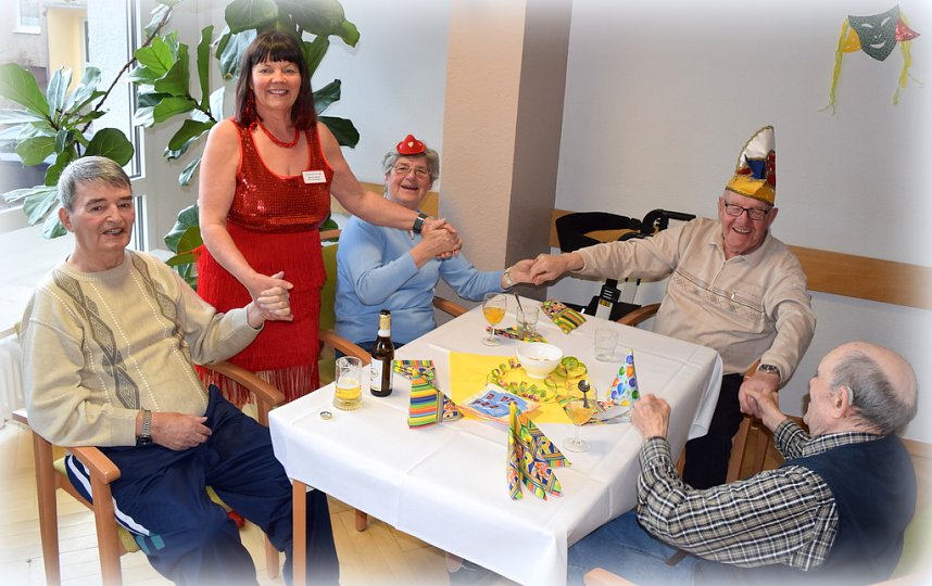 Rosenmontag im DRK-Pflegeheim