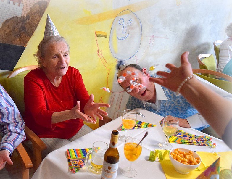 Rosenmontag im DRK-Pflegeheim