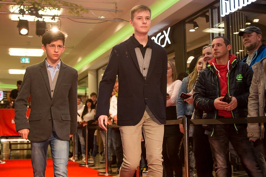 Jugendweihe-Look im der Marktpassage