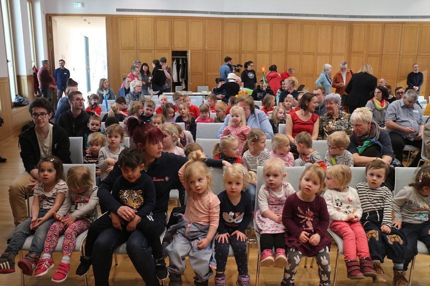 Die "kleine, wei&szlig;e Friedenstaube" feiert 70. Geburtstag