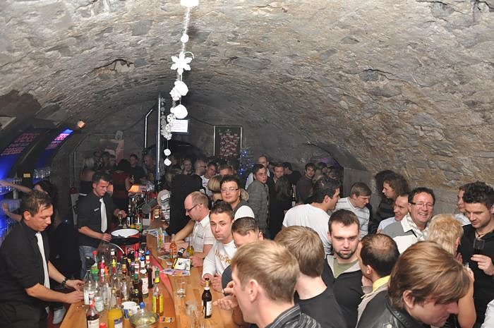 House Weihnachtsparty im Grease