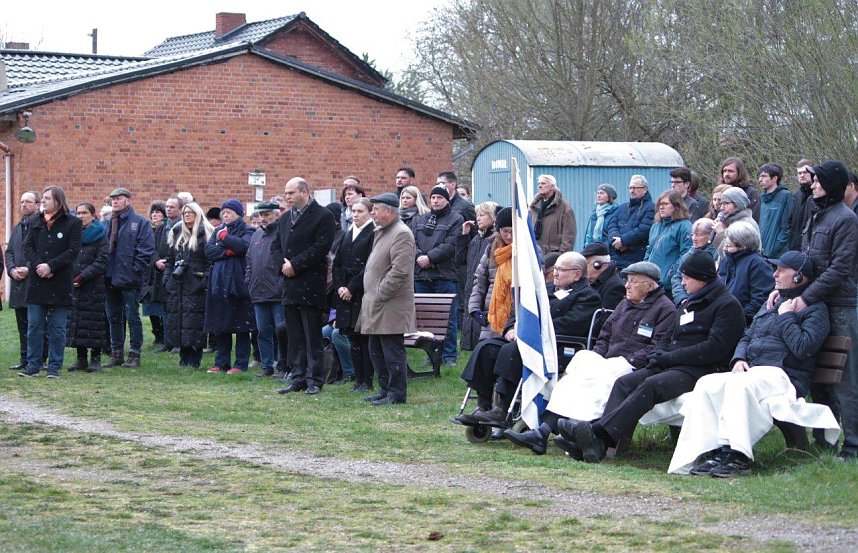 Gedenkveranstaltung auf dem einstigen Appellplatz des Au&szlig;enlagers Ellrich-Juliush&uuml;tte.