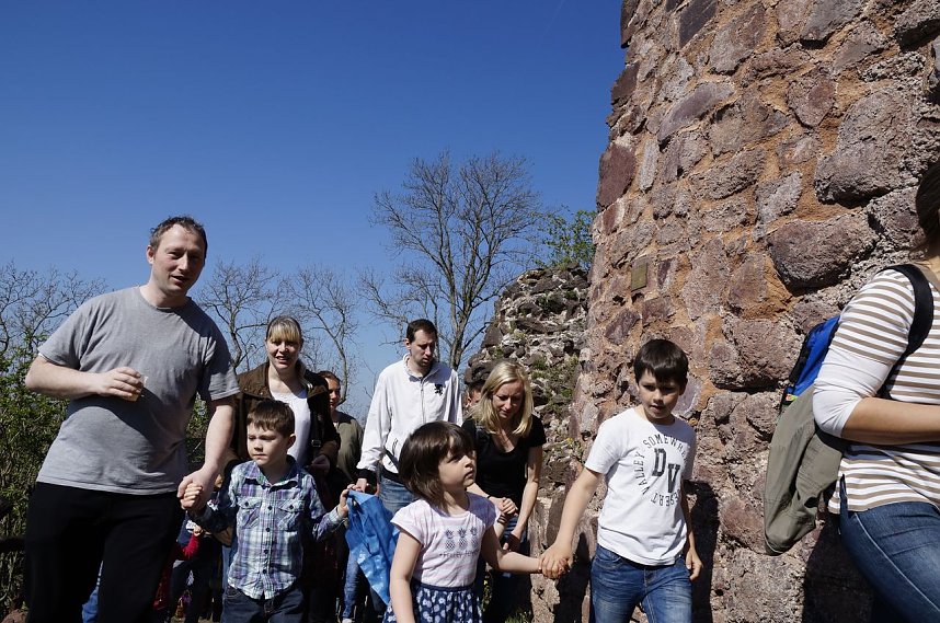 Ostereiersuche auf der Ebersburg