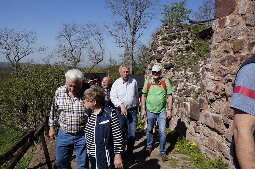 Ostereiersuche auf der Ebersburg