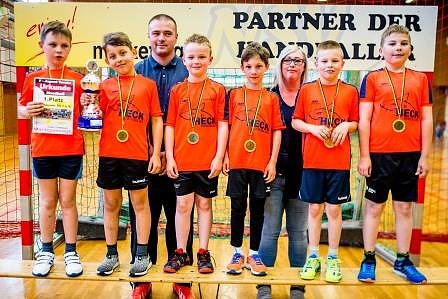 Handballzwerge im Mittelpunkt