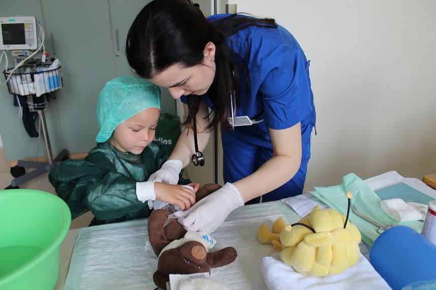Bleicher&ouml;der zu Besuch in der Helios-Klinik