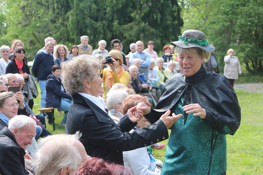 Eine &Auml;ra geht zu Ende - Gisela Hartmann wurde heute als Vorsitzende der B&uuml;rgerstiftung Park Hohenrode verabschiedet