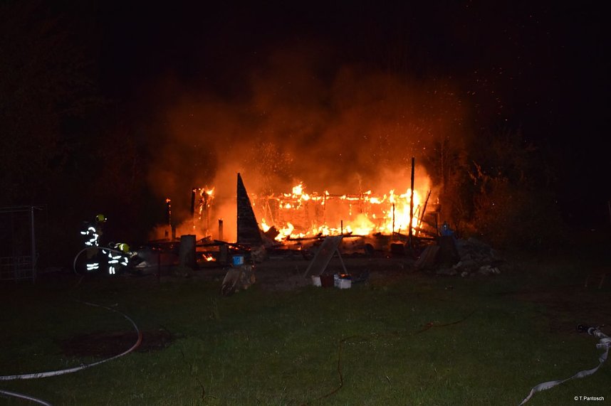 Gartenlaube abgebrannt