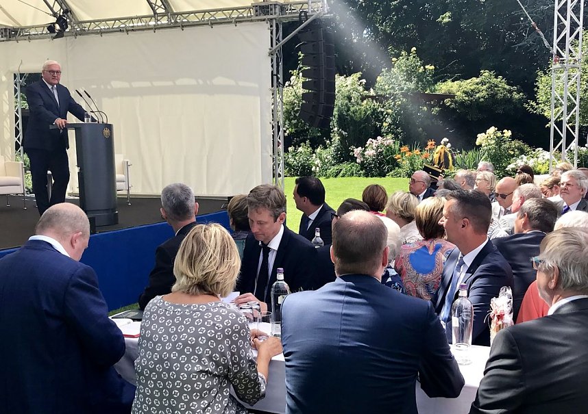 Nordh&auml;user Ehrenamtler zu Gast auf Schloss Bellevue