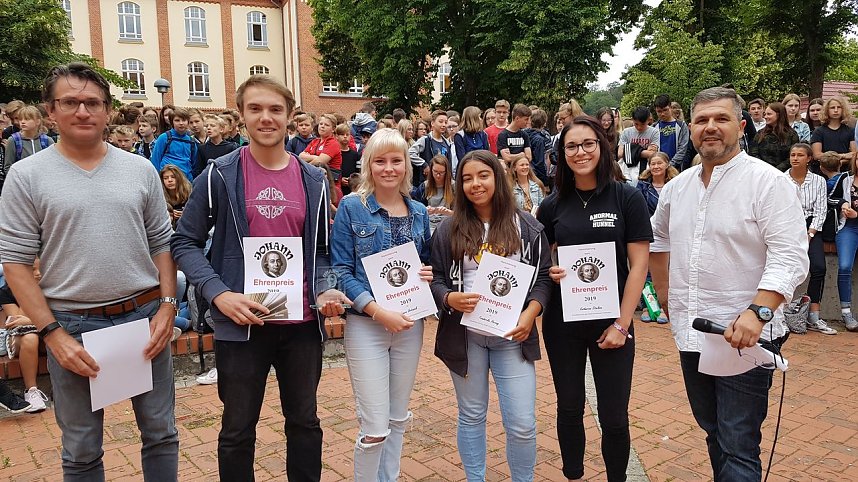 Sch&uuml;lersprecher Hannes Herboth konnte sich gegen die nominierten Elftkl&auml;sslerinnen durchsetzen