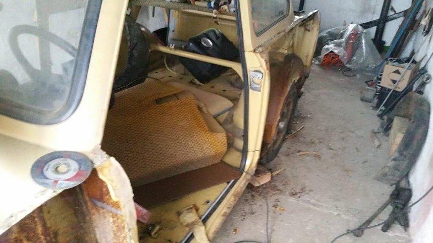 Liebevoll wieder hergerichtet: der alte Trabant 601, alias "H&ouml;rbi"