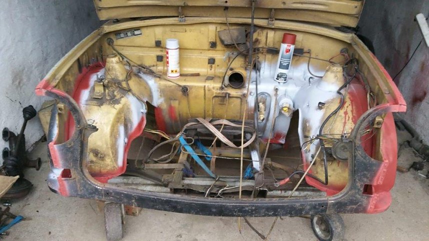 Liebevoll wieder hergerichtet: der alte Trabant 601, alias "H&ouml;rbi"