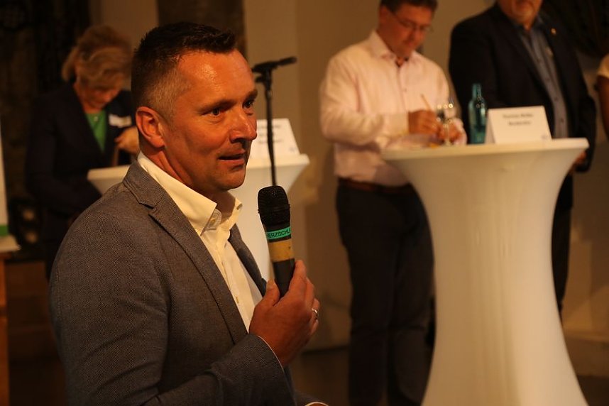 Podiumsdiskussion in der Altendorfer Kirche