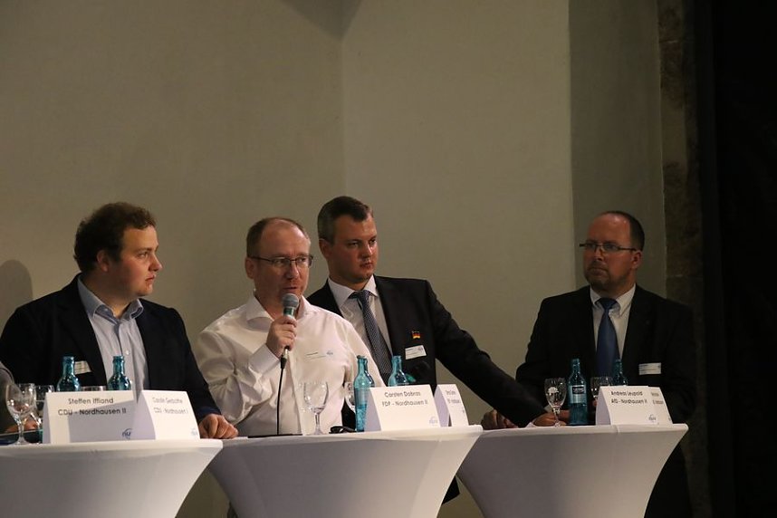 Podiumsdiskussion in der Altendorfer Kirche