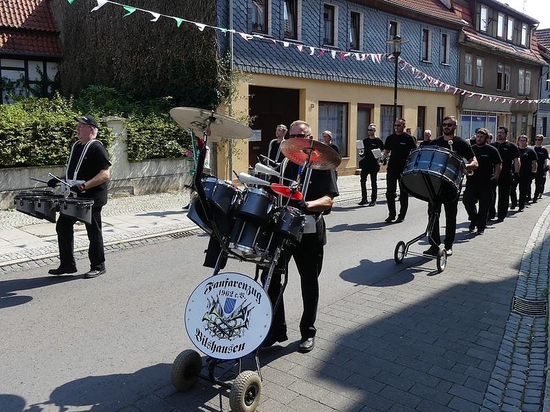 Gro&szlig;er Umzug zum Ellricher Sch&uuml;tzenfest