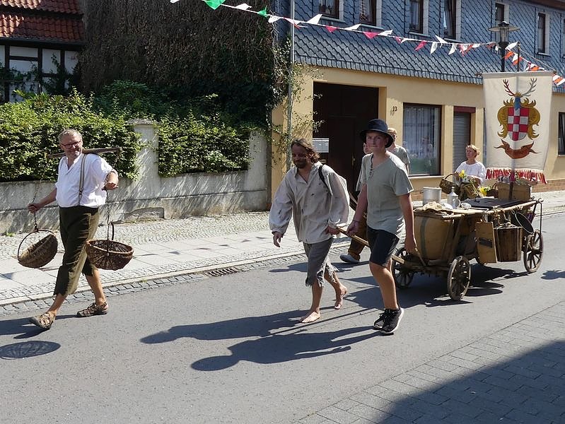 Gro&szlig;er Umzug zum Ellricher Sch&uuml;tzenfest
