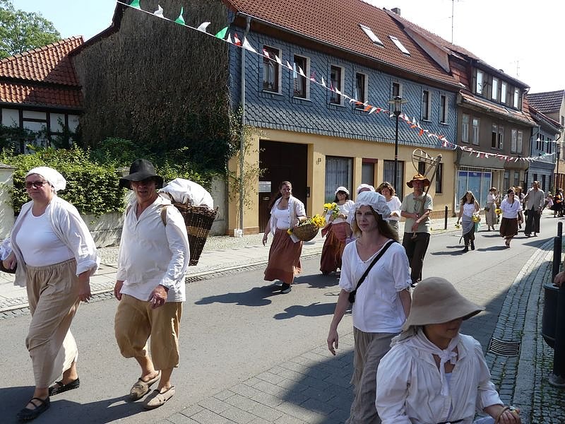Gro&szlig;er Umzug zum Ellricher Sch&uuml;tzenfest