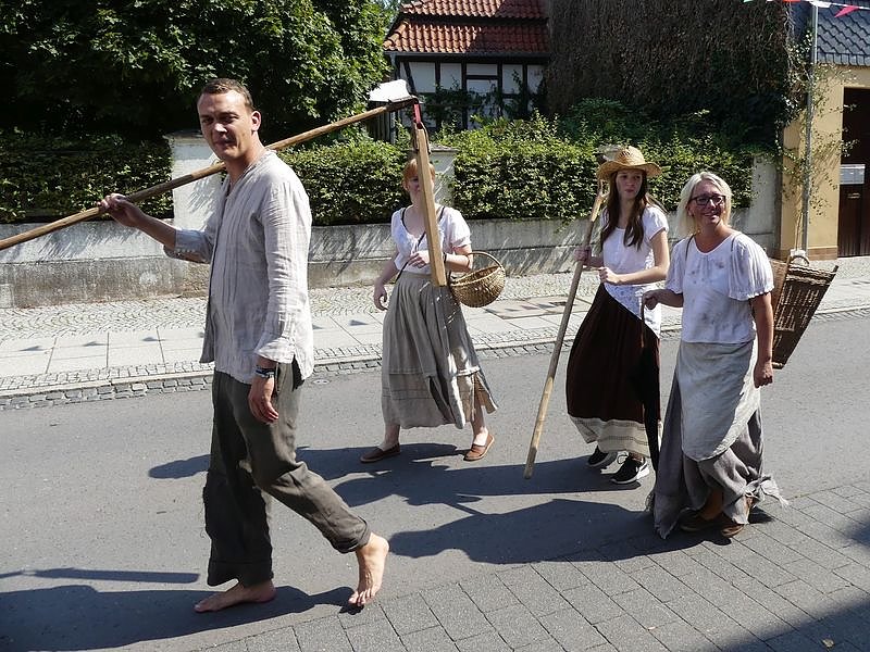 Gro&szlig;er Umzug zum Ellricher Sch&uuml;tzenfest