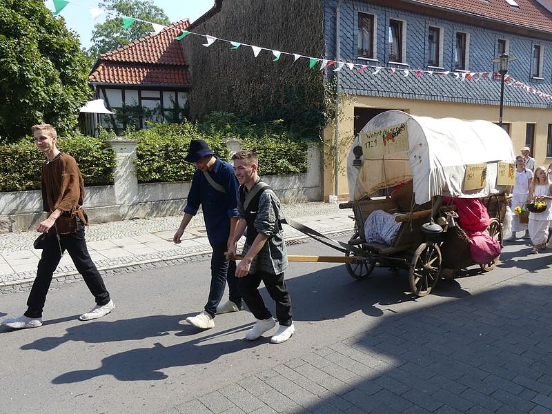 Gro&szlig;er Umzug zum Ellricher Sch&uuml;tzenfest